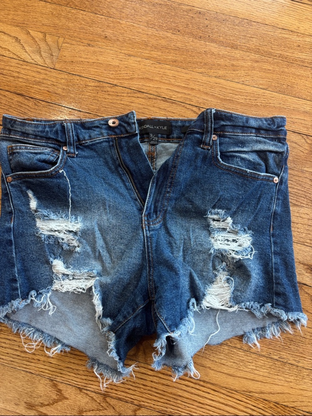 Kendall & Kylie Frayed Dark Blue Distressed Denim Shorts size 9/29